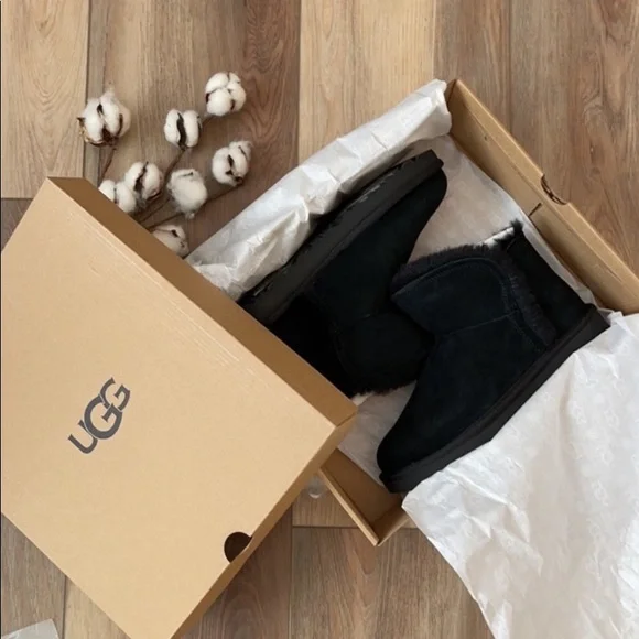 🍁UGG🍁 CLASSIC MINI FLUFF HIGH Low - Picture 9 of 12